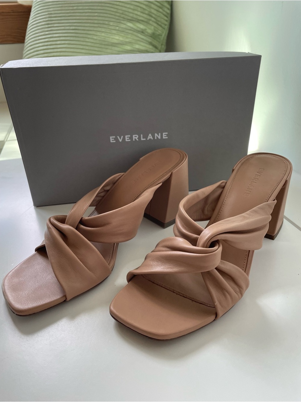 Everlane The Day Twist Heel Heeled Sandals in Brown